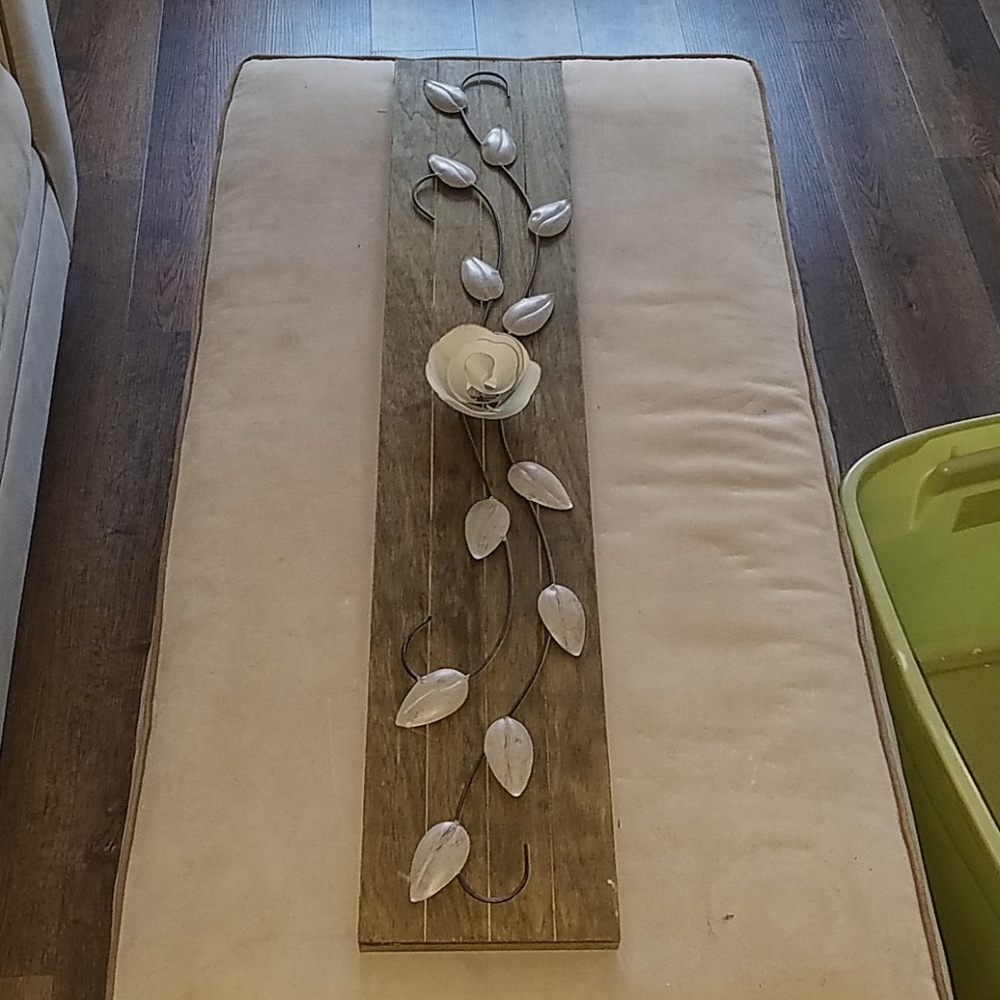 Rose wall decor